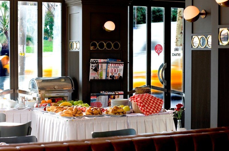 ホテル タクシム スイーツ イスタンブール エクステリア 写真